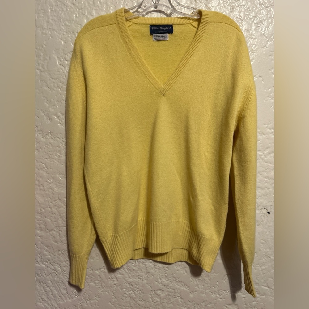 Men’s Wilkes Bashford 100% pure cashmere‎ Yellow V-Neck Sweater size Medium